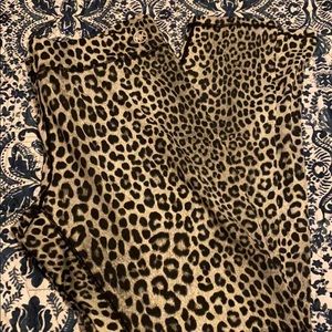 Snow leopard workout tights